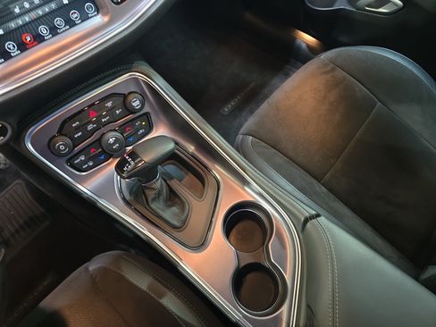 Used 2017 Dodge Challenger R/T Scat Pack RWD image 22