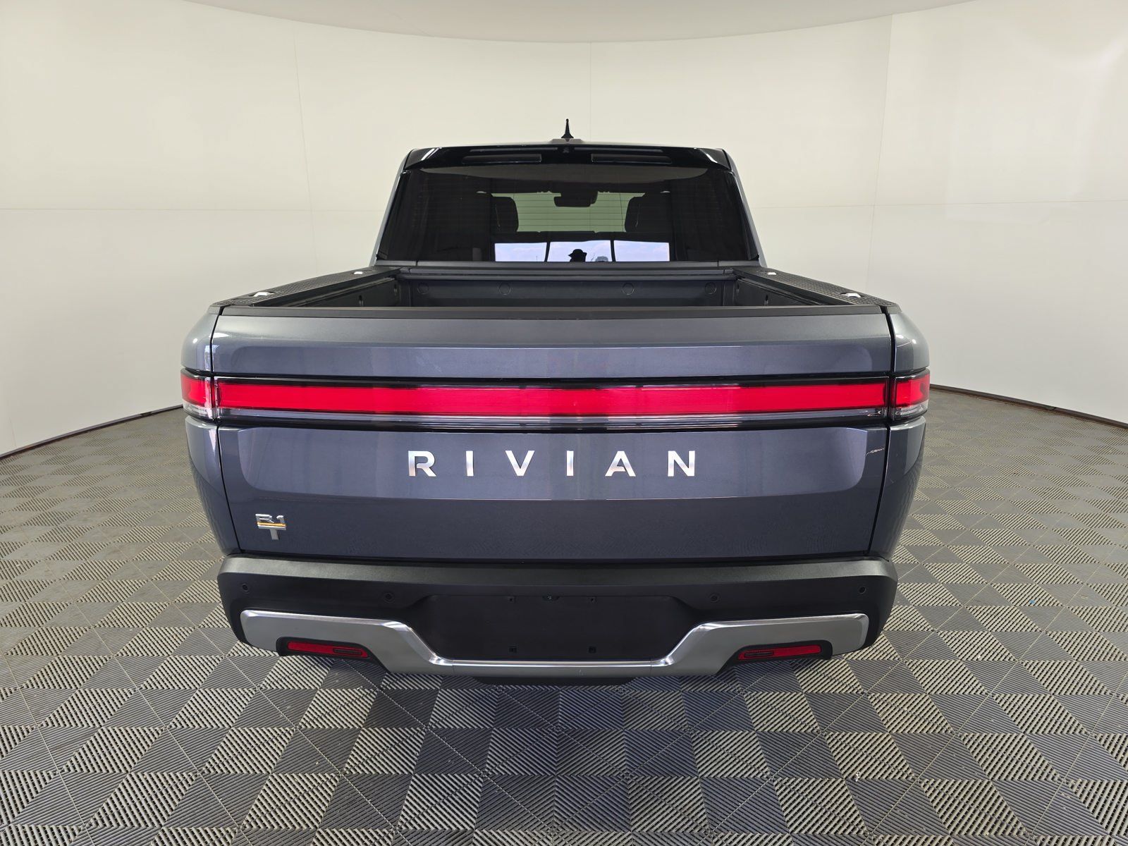 Used 2022 Rivian R1T Launch Edition AWD/4WD image 4