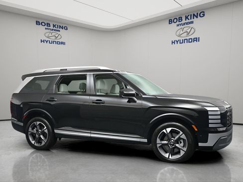 New 2026 Hyundai Palisade Limited FWD image 2