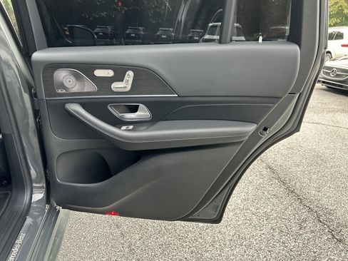 Certified 2026 Mercedes-Benz GLS 450 4MATIC image 46