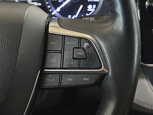 Used 2021 Toyota Highlander Platinum AWD/4WD image 21