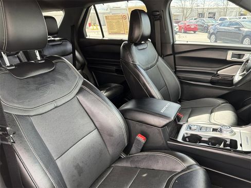 Certified 2022 Ford Explorer ST w/ Equipment Group 401A image 13