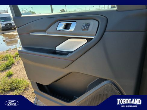 Used 2025 Ford Explorer ST w/ Sun And Sound Package AWD/4WD image 13