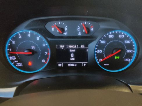 Used 2021 Chevrolet Traverse LT image 23