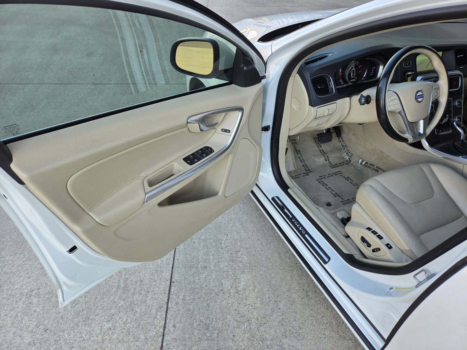 Used 2015 Volvo V60 T5 Premier FWD image 10