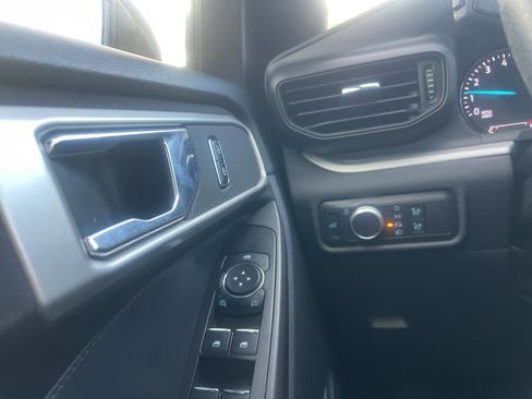 Used 2020 Ford Explorer XLT image 20