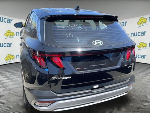 Used 2026 Hyundai Tucson SE AWD/4WD image 3