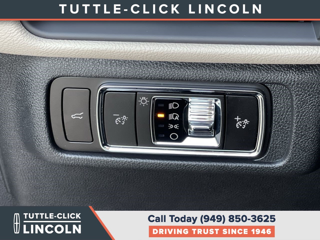 New 2025 Lincoln Corsair Reserve w/ Equipment Group 202A FWD image 23