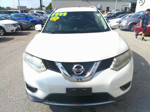 Used 2014 Nissan Rogue SV image 4