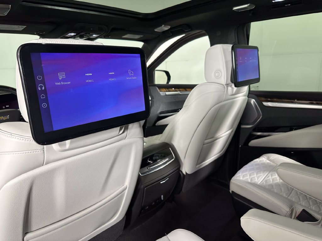 Used 2025 Cadillac Escalade Sport Platinum AWD/4WD image 32