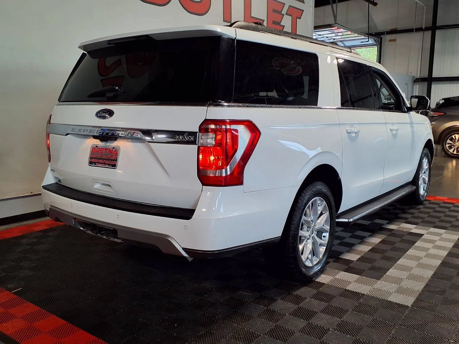 Used 2021 Ford Expedition Max XLT AWD/4WD image 8