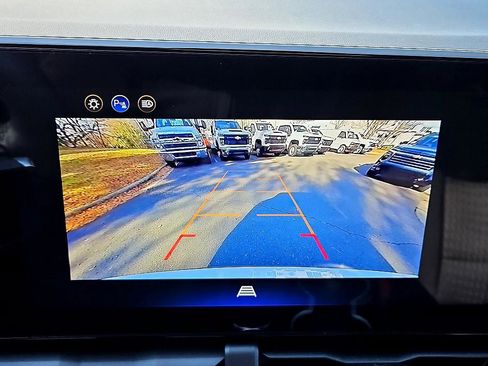 New 2026 Chevrolet Equinox LT image 18