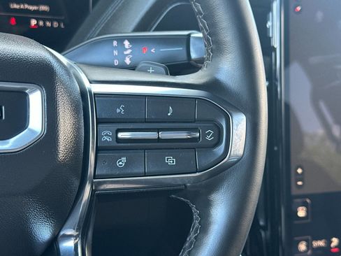 Used 2025 GMC Yukon Denali AWD/4WD image 30
