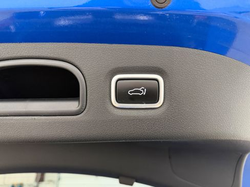 Used 2018 Kia Stinger GT2 AWD/4WD image 32