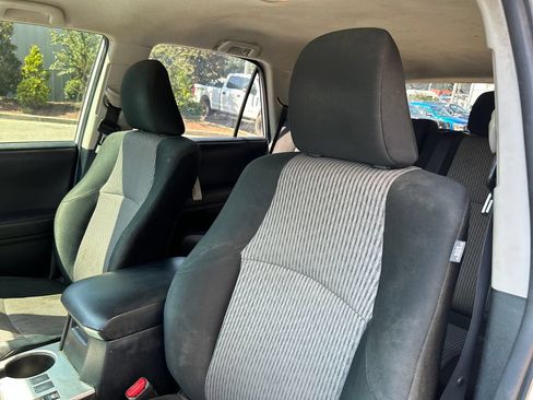 Used 2018 Toyota 4Runner SR5 RWD image 9