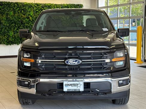Used 2025 Ford F150 XLT w/ Equipment Group 301A Standard AWD/4WD image 9