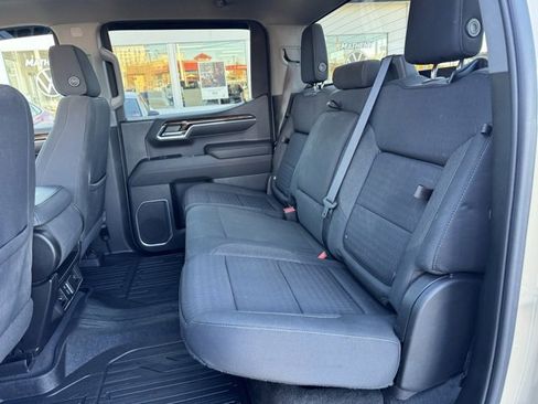 Used 2022 GMC Sierra 1500 Elevation w/ LPO, Elevation Black Package image 10