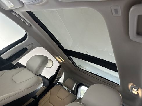 Used 2019 Ford Edge Titanium w/ Equipment Group 301A image 27