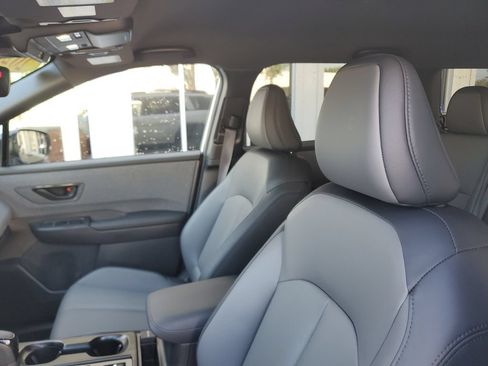Used 2026 Subaru Outback Premium AWD/4WD image 22