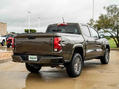 Used 2023 Chevrolet Colorado LT w/ LT Convenience Package RWD image 4