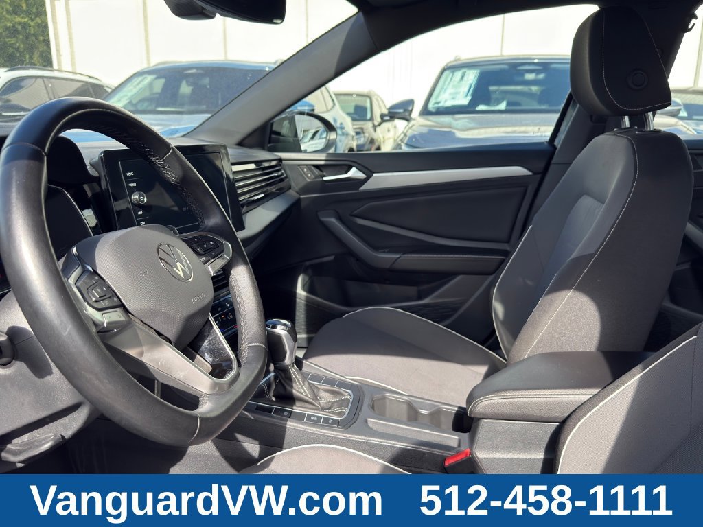 Used 2025 Volkswagen Jetta Sport FWD image 11