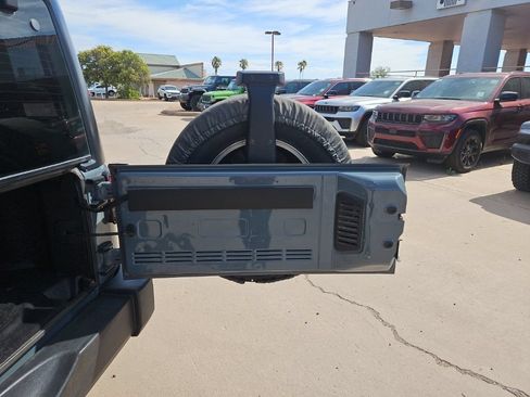 Used 2015 Jeep Wrangler Sport w/ Quick Order Package 24S AWD/4WD image 14