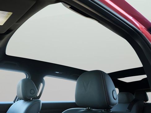 New 2024 VinFast VF 9 Plus image 8