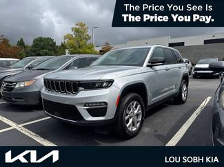 Used 2022 Jeep Grand Cherokee Limited w/ Luxury Tech Group II RWD video 1