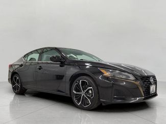 Used 2025 Nissan Altima 2.5 SR video 1