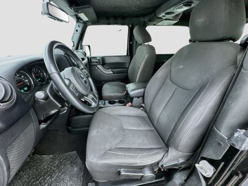 Used 2017 Jeep Wrangler Sport w/ Quick Order Package 24S AWD/4WD image 11
