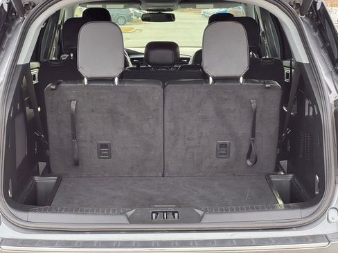 Used 2023 Ford Explorer Limited image 19