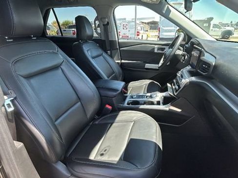 Certified 2023 Ford Explorer XLT w/ Equipment Group 202A AWD/4WD image 11