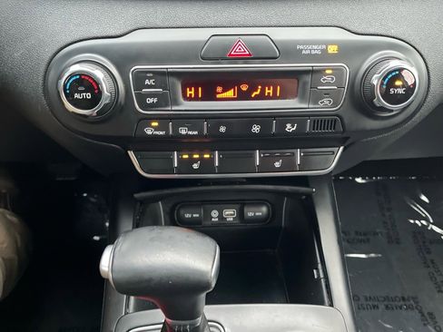 Used 2020 Kia Sorento LX w/ LX I4 Convenience Package image 21