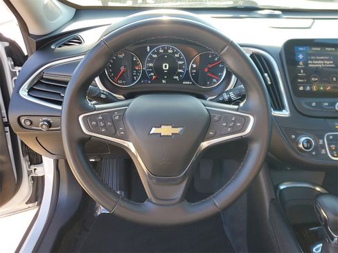 Used 2024 Chevrolet Malibu LT image 19