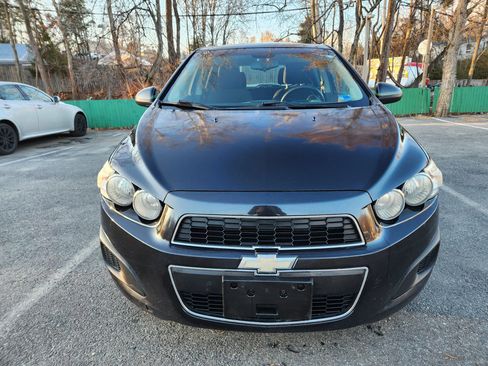 Used 2014 Chevrolet Sonic LT image 2