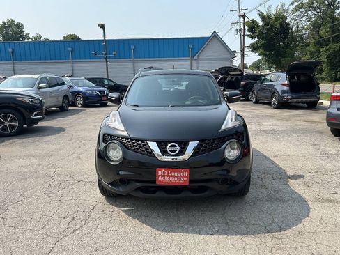Used 2016 Nissan Juke S FWD image 3