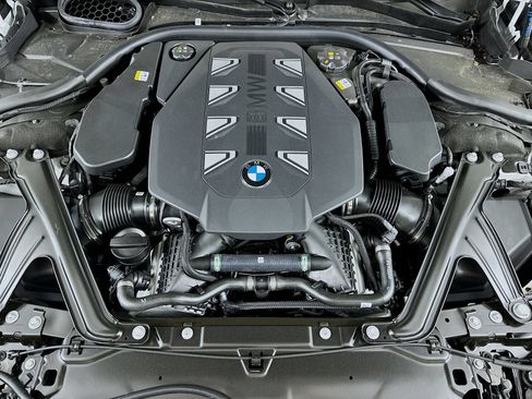 New 2026 BMW 760i xDrive AWD/4WD image 13