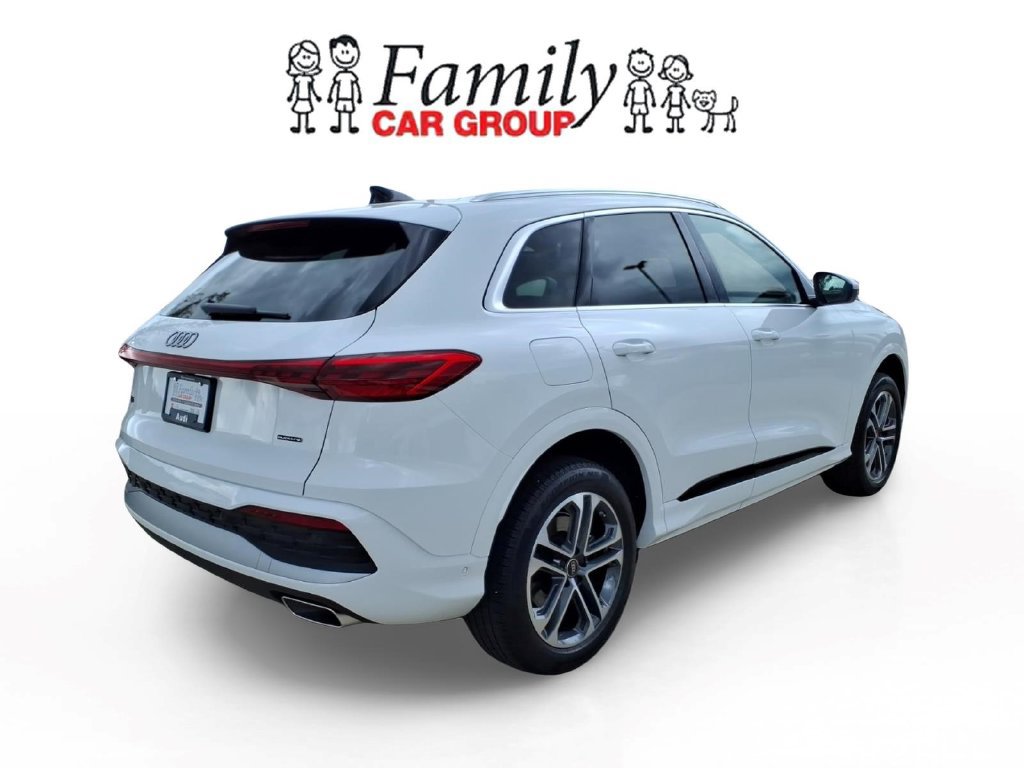 Used 2025 Audi Q5 Premium w/ Convenience Package AWD/4WD image 4
