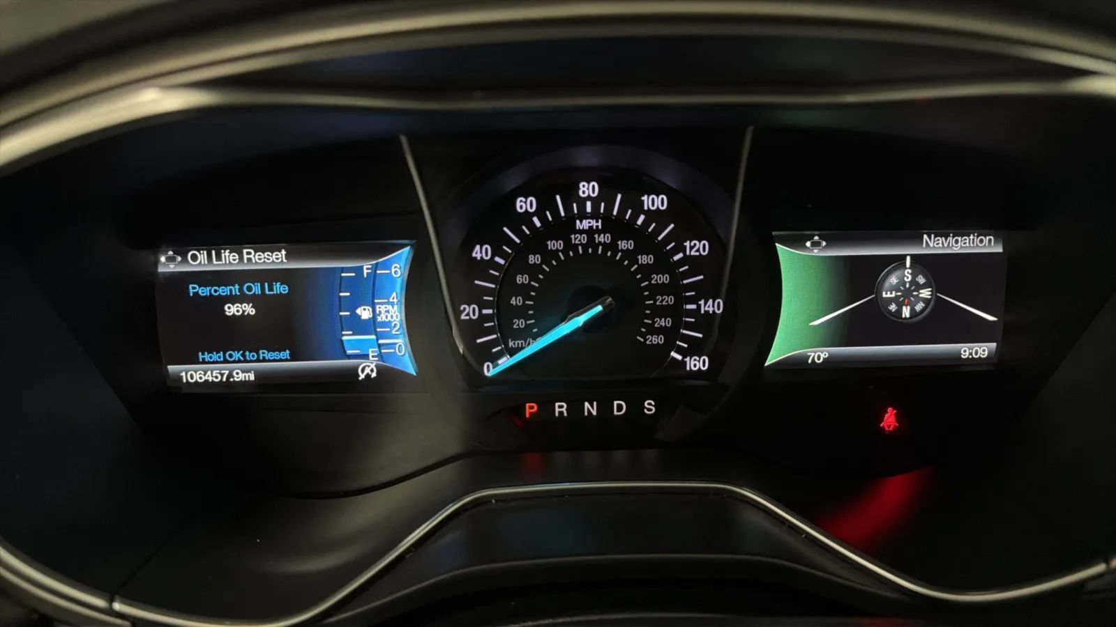 Used 2018 Ford Fusion SE w/ Fusion SE Technology Package FWD image 11