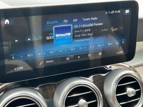 Used 2022 Mercedes-Benz GLC 300 image 23