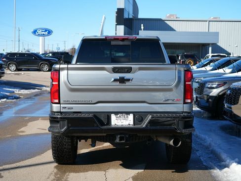 Used 2025 Chevrolet Silverado 2500 ZR2 image 5