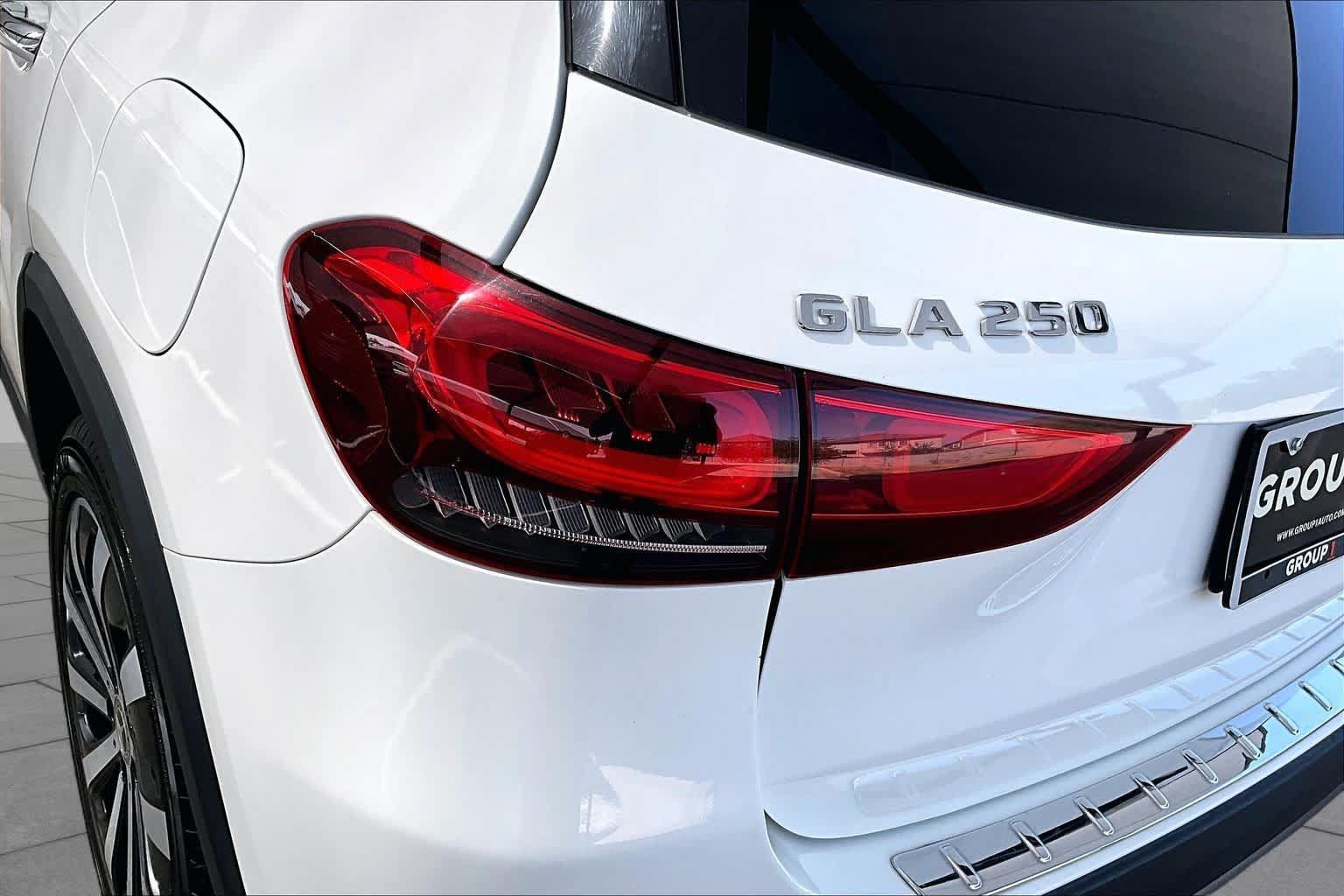 Used 2021 Mercedes-Benz GLA 250 4MATIC image 28