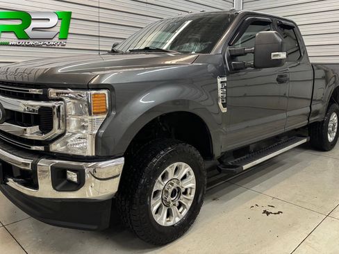 Used 2020 Ford F250 XLT w/ XLT Value Package AWD/4WD image 1