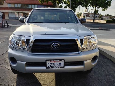 Used 2007 Toyota Tacoma PreRunner RWD image 4