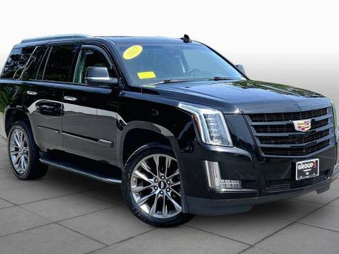 Used 2020 Cadillac Escalade Luxury w/ Escalade Sport Edition AWD/4WD image 3