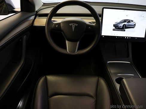 Used 2023 Tesla Model 3 Standard Range image 14