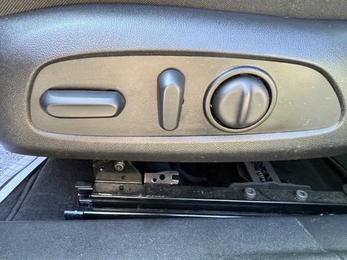 Certified 2019 Buick LaCrosse Essence w/ Sights and Sounds Package image 21