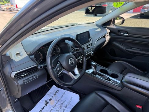 Used 2021 Nissan Altima 2.5 SR w/ SR Premium Package AWD/4WD image 28