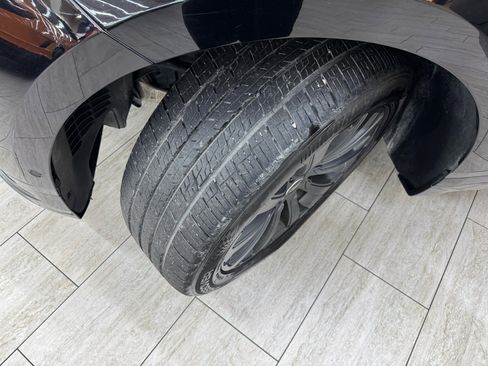 Used 2018 Land Rover Range Rover Velar R-Dynamic SE image 41