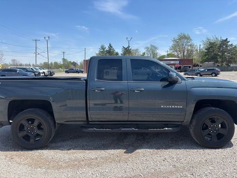 Used 2018 Chevrolet Silverado 1500 LT w/ All Star Edition AWD/4WD image 2